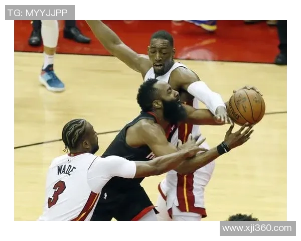 2009年NBA经典对决火箭队与热火队精彩录像回顾与分析